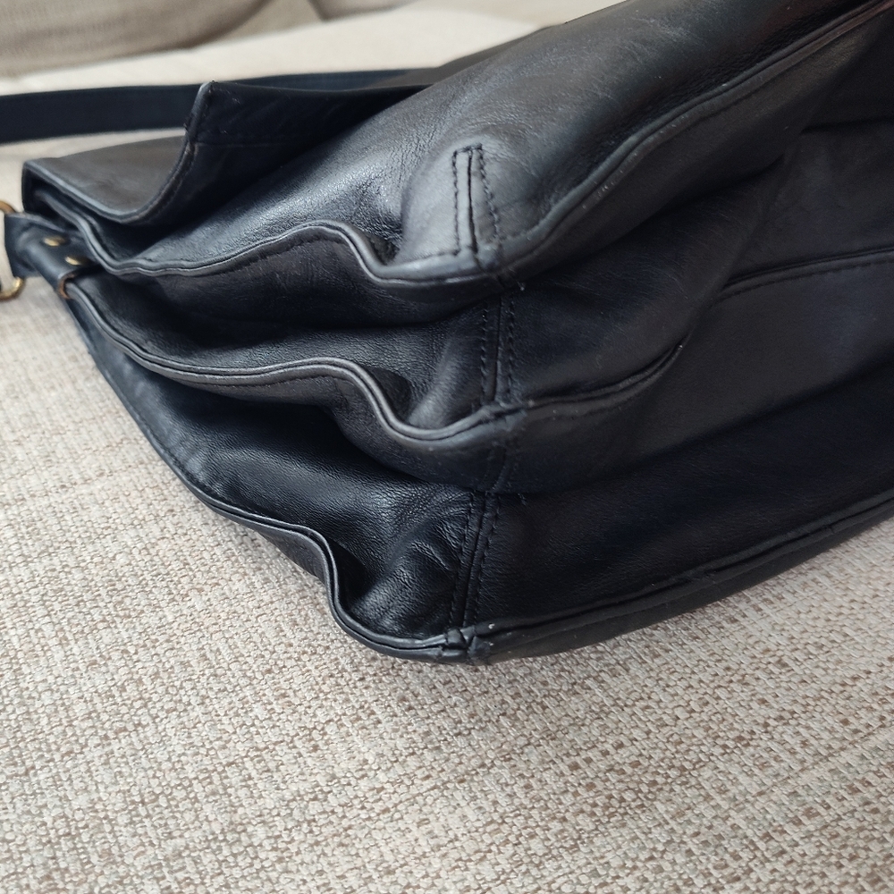 Fossil Leather Crossbody Messenger Bag - Picture 4 of 13